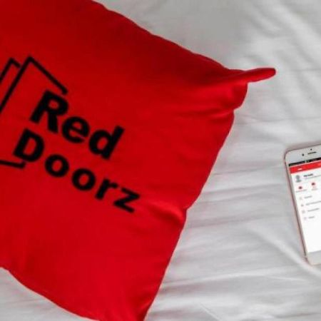 Reddoorz Near Rs Cikini Jakarta Exterior photo